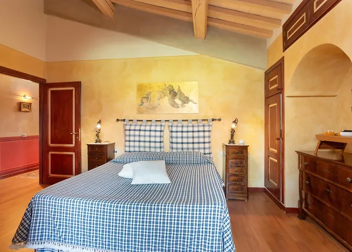 Monte Bottigli Villa *